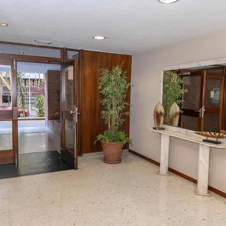 Apartment Maria Cristina Mercader Estrella *